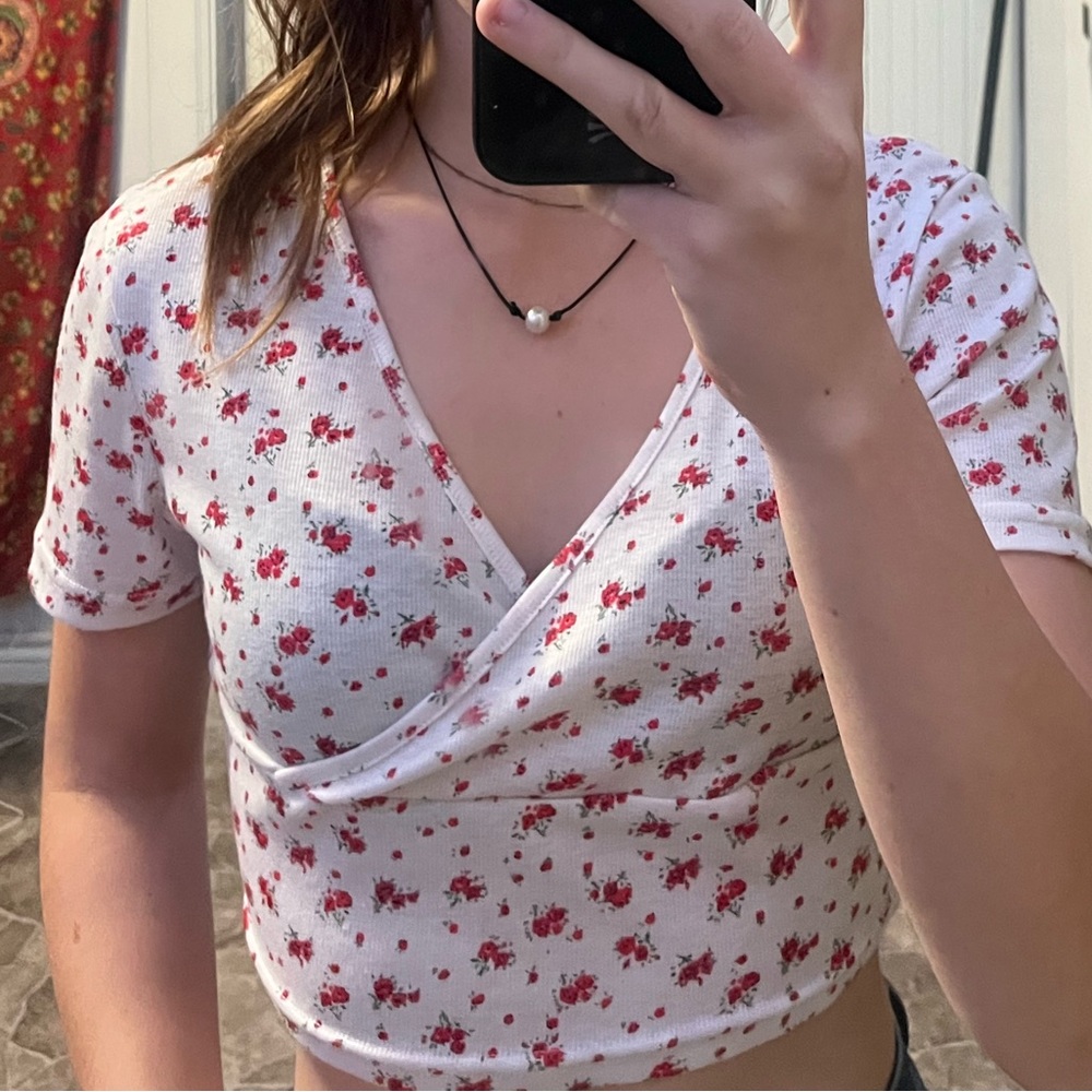 Red floral shein top